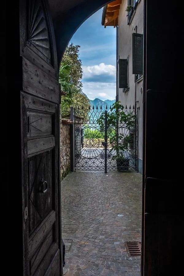 Happy Guest Apartments - Lake And Passion Riva di Solto 0*,