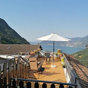 Casa Vacanze 'la Piazza' Ferienhaus
